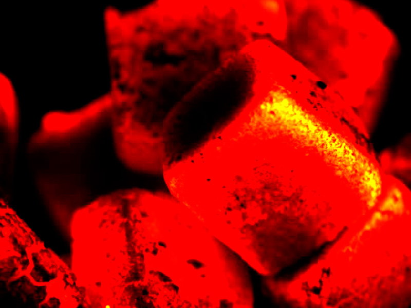 Как разжечь уголь для кальяна на природе или на улице